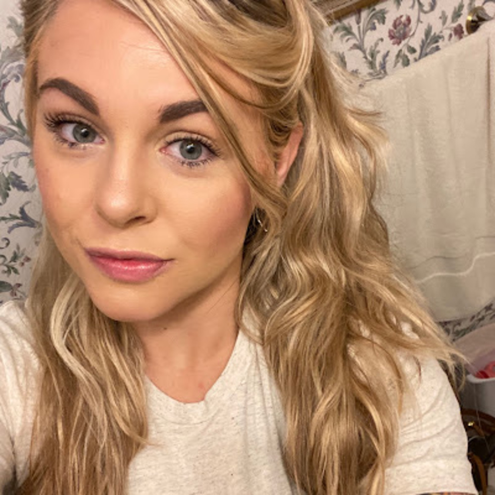 Meet your Posher, Courtney
